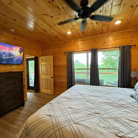 Sunset Splash Pool Cabin
